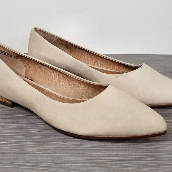 Caslon Luna Pointy Toe Flat, Nude Nubuck, Womens Size 6.5 - Picture 3 of 9